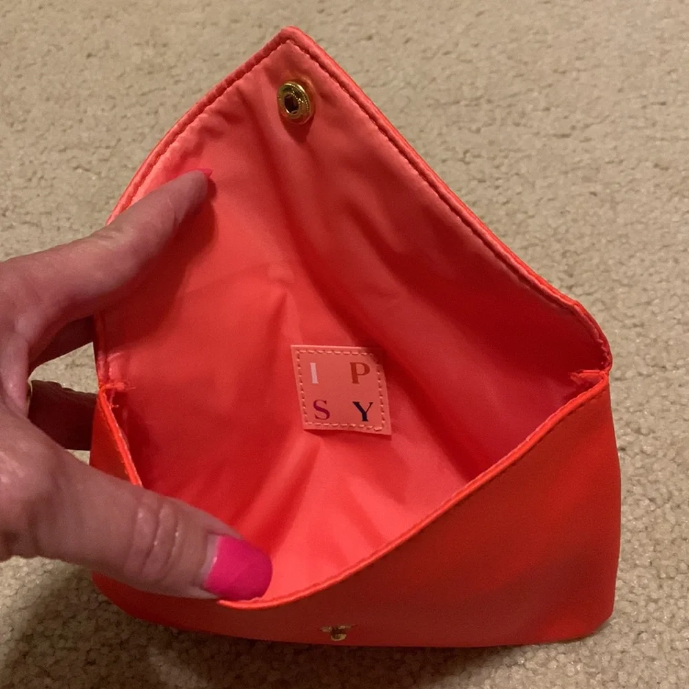 Ipsy makeup bag